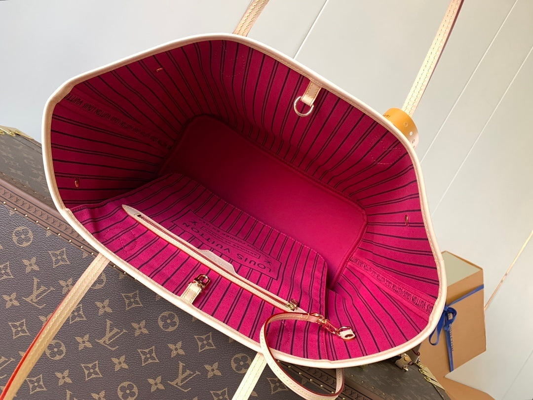 Louis Vuitton Neverfull MM Rose Pondichery